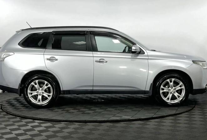 Mitsubishi Outlander II Рестайлинг с пробегом 2012 года, цена 1 380 000 рублей, 147399 км, внедорожник, Автокод Объявления