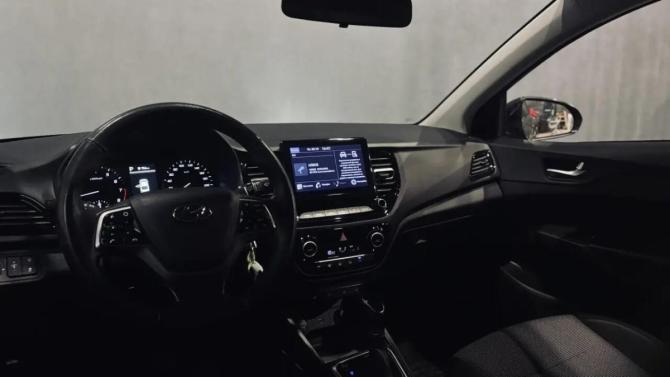 Hyundai Solaris II Рестайлинг с пробегом 2022 года, цена 1 780 000 рублей, 52500 км, седан, Автокод Объявления