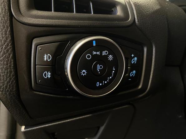 Ford Focus III Рестайлинг с пробегом 2015 года, цена 950 000 рублей, 191692 км, универсал, Автокод Объявления