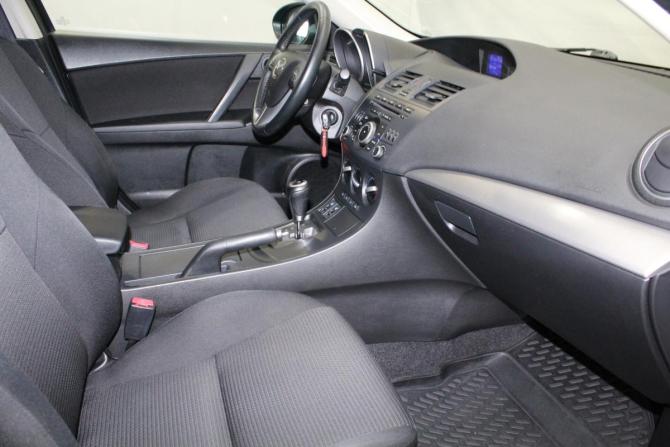 Mazda 3 II (BL) Рестайлинг с пробегом 2012 года, цена 989 000 рублей, 141026 км, седан, Автокод Объявления