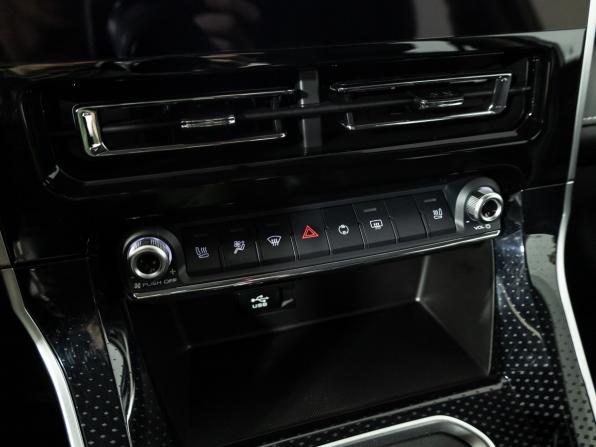 Haval M6 II с пробегом 2025 года, цена 1 935 400 рублей, 4000 км, внедорожник, Автокод Объявления