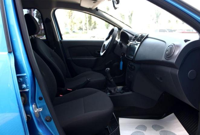 Renault Sandero II Рестайлинг с пробегом 2018 года, цена 899 000 рублей, 90502 км, хэтчбек, Автокод Объявления