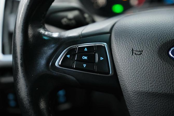Ford Focus III Рестайлинг с пробегом 2017 года, цена 1 400 000 рублей, 87409 км, хэтчбек, Автокод Объявления