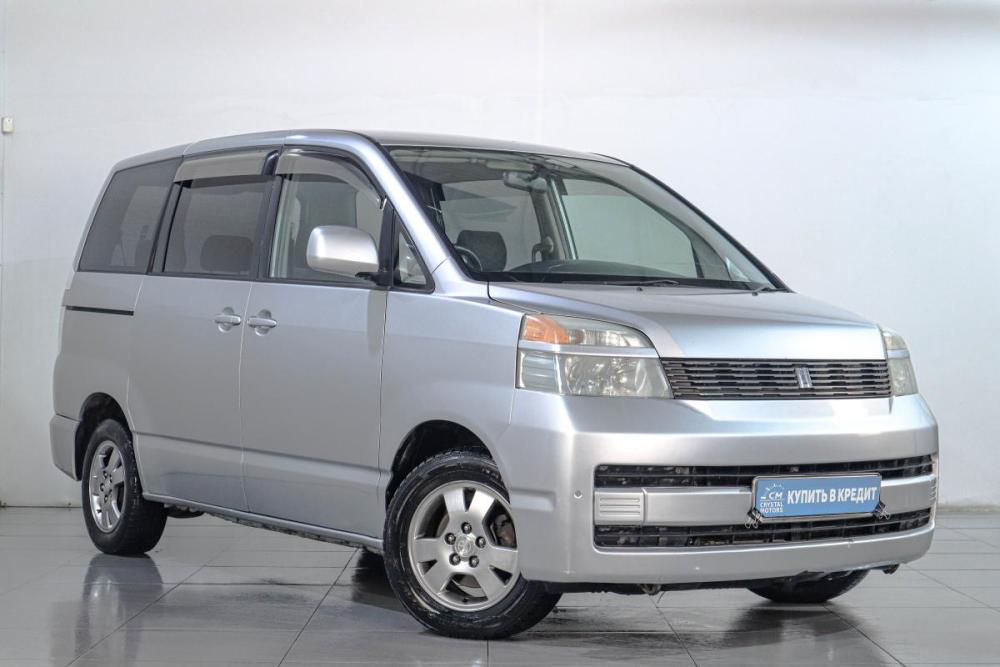 Toyota Voxy I (R60) Челябинск  - изображение 1