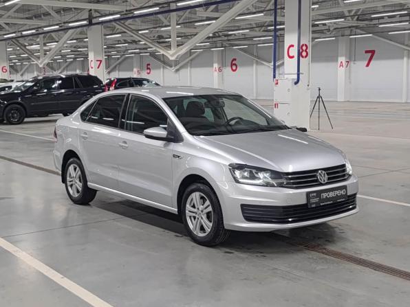 Volkswagen Polo V Рестайлинг с пробегом 2019 года, цена 1 399 000 рублей, 124700 км, седан, Автокод Объявления