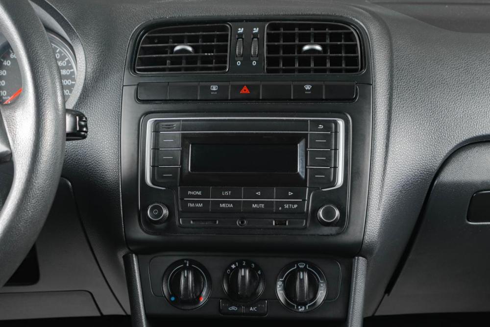 Volkswagen Polo V Рестайлинг Тюмень  - изображение 15