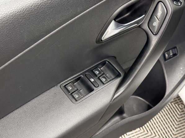 Volkswagen Polo V Рестайлинг с пробегом 2019 года, цена 1 098 000 рублей, 157094 км, седан, Автокод Объявления
