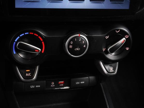 Kia Rio IV с пробегом 2018 года, цена 1 219 000 рублей, 168634 км, седан, Автокод Объявления