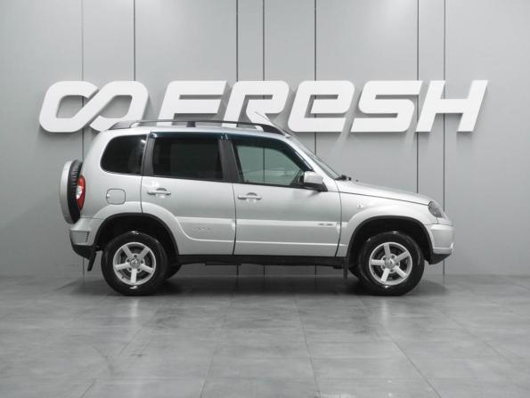 Chevrolet Niva I Рестайлинг с пробегом 2018 года, цена 795 000 рублей, 91294 км, внедорожник, Автокод Объявления