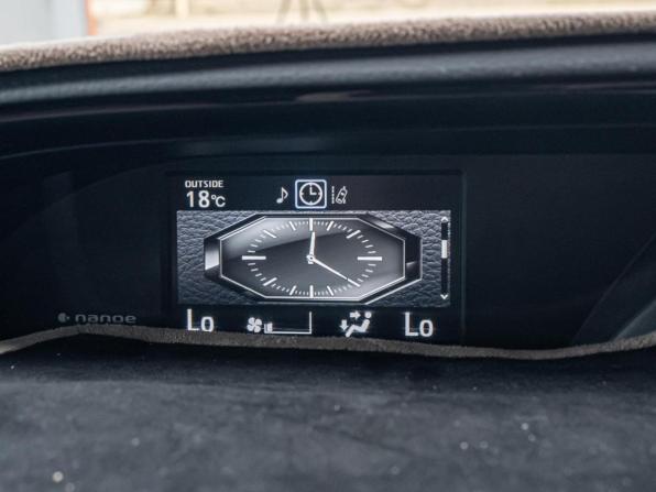 Toyota Esquire I Рестайлинг с пробегом 2019 года, цена 2 899 000 рублей, 74505 км, минивэн, Автокод Объявления