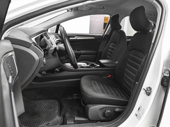 Ford Mondeo V с пробегом 2015 года, цена 1 134 000 рублей, 278152 км, седан, Автокод Объявления
