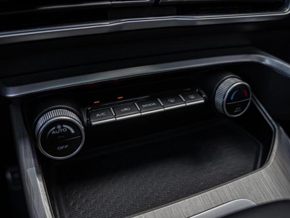 Geely Coolray I с пробегом 2023 года, цена 1 770 000 рублей, 56822 км, внедорожник, Автокод Объявления