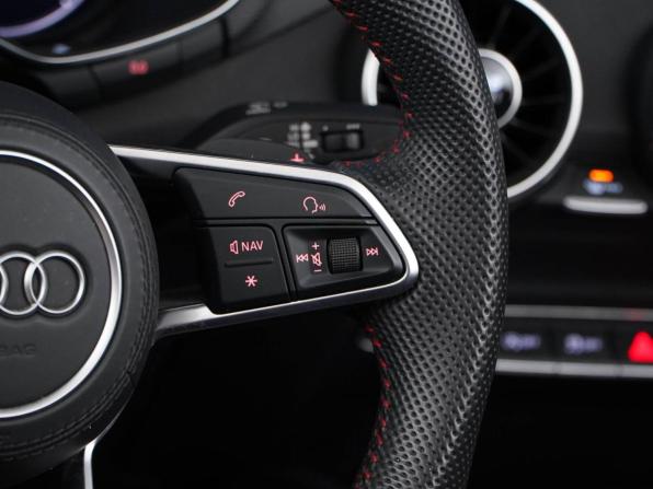 Audi TT III (8S) Рестайлинг с пробегом 2019 года, цена 4 800 000 рублей, 30224 км, родстер, Автокод Объявления