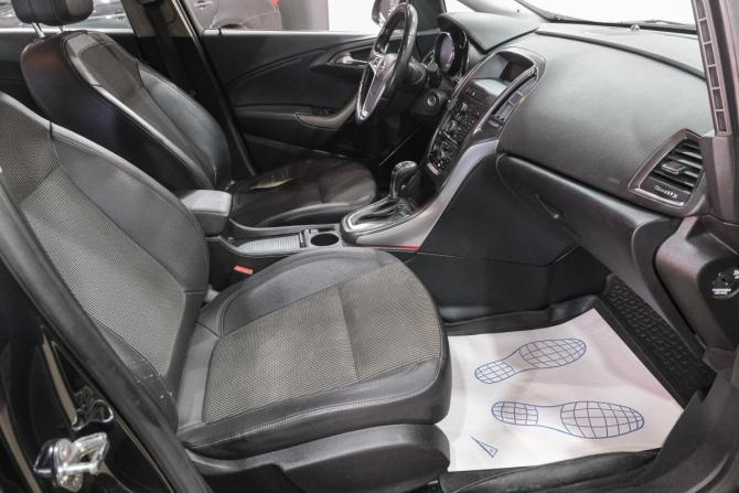 Opel Astra J с пробегом 2011 года, цена 599 000 рублей, 182300 км, хэтчбек, Автокод Объявления