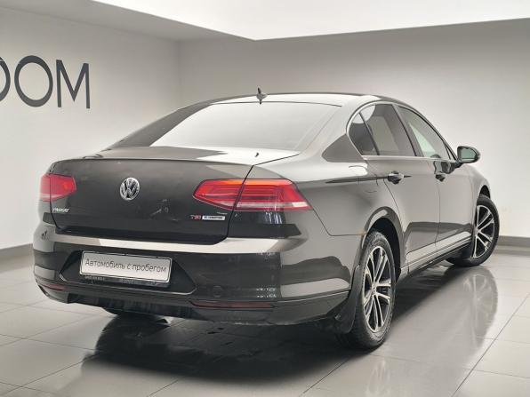 Volkswagen Passat B8 с пробегом 2017 года, цена 1 749 000 рублей, 134131 км, седан, Автокод Объявления