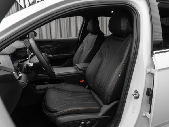 Geely Preface I с пробегом 2024 года, цена 2 580 000 рублей, 28272 км, седан, Автокод Объявления