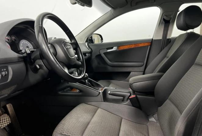 Audi A3 II (8P) Рестайлинг 2 с пробегом 2012 года, цена 940 000 рублей, 175118 км, хэтчбек, Автокод Объявления