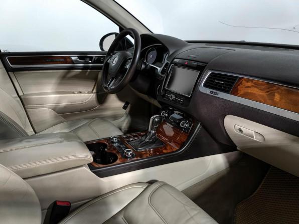 Volkswagen Touareg II с пробегом 2011 года, цена 1 597 890 рублей, 365000 км, внедорожник, Автокод Объявления