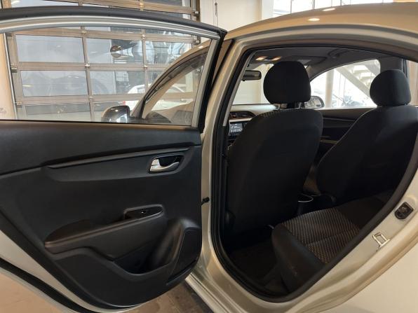 Kia Rio IV с пробегом 2020 года, цена 1 360 000 рублей, 98047 км, седан, Автокод Объявления