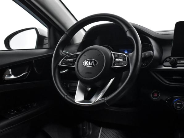 Kia Cerato IV с пробегом 2021 года, цена 1 870 000 рублей, 81639 км, седан, Автокод Объявления