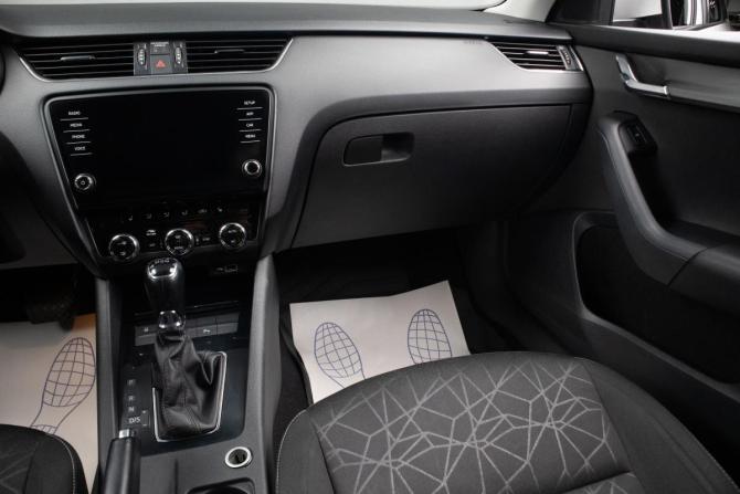 Skoda Octavia III (A7) Рестайлинг с пробегом 2019 года, цена 1 699 000 рублей, 180518 км, лифтбек, Автокод Объявления