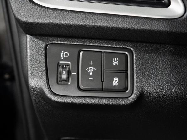 Hyundai Solaris II с пробегом 2017 года, цена 1 329 500 рублей, 83209 км, седан, Автокод Объявления