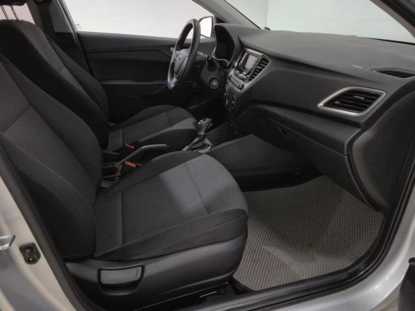 Hyundai Solaris II с пробегом 2017 года, цена 1 280 000 рублей, 112707 км, седан, Автокод Объявления