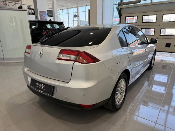 Renault Laguna III Рестайлинг с пробегом 2011 года, цена 500 000 рублей, 339755 км, лифтбек, Автокод Объявления