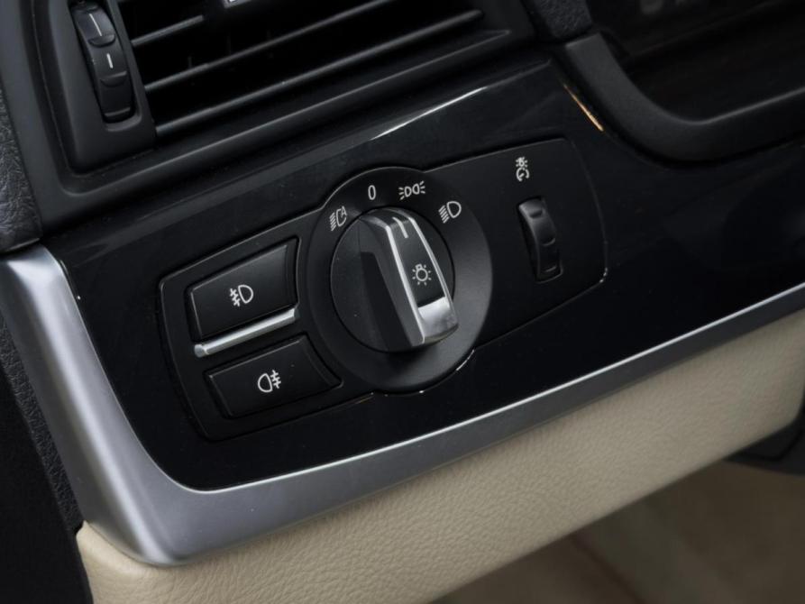 BMW 5 серии VI (F10/F11/F07) Рестайлинг Ростов-на-Дону  - изображение 14