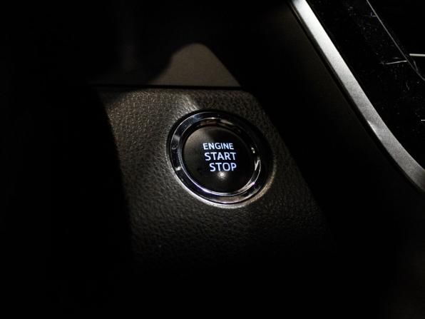 Toyota Camry VIII (XV70) Рестайлинг с пробегом 2022 года, цена 3 649 000 рублей, 64500 км, седан, Автокод Объявления
