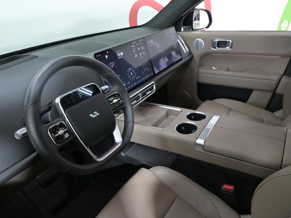 Li Auto (Lixiang) L6 I с пробегом 2025 года, цена 6 970 000 рублей, 8700 км, внедорожник, Автокод Объявления