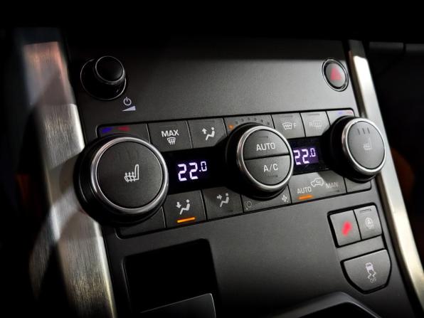 Land Rover Range Rover Evoque I Рестайлинг с пробегом 2018 года, цена 3 055 000 рублей, 71195 км, внедорожник, Автокод Объявления