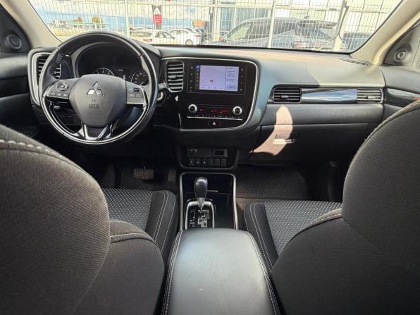 Mitsubishi Outlander III Рестайлинг 3 с пробегом 2021 года, цена 2 300 000 рублей, 165000 км, внедорожник, Автокод Объявления