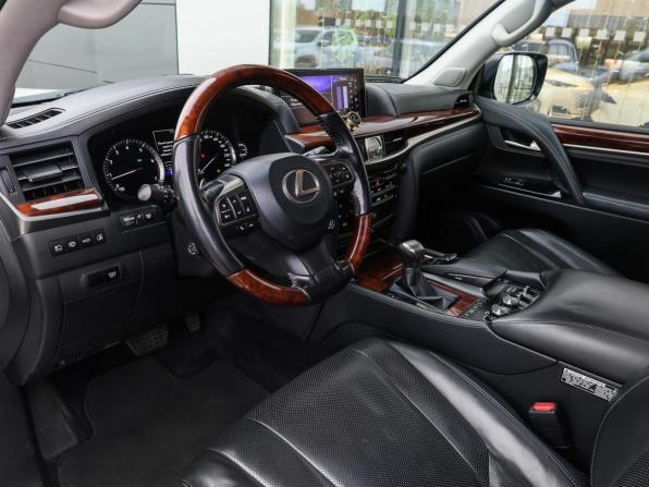 Lexus LX III Рестайлинг 2 с пробегом 2016 года, цена 7 400 000 рублей, 161000 км, внедорожник, Автокод Объявления