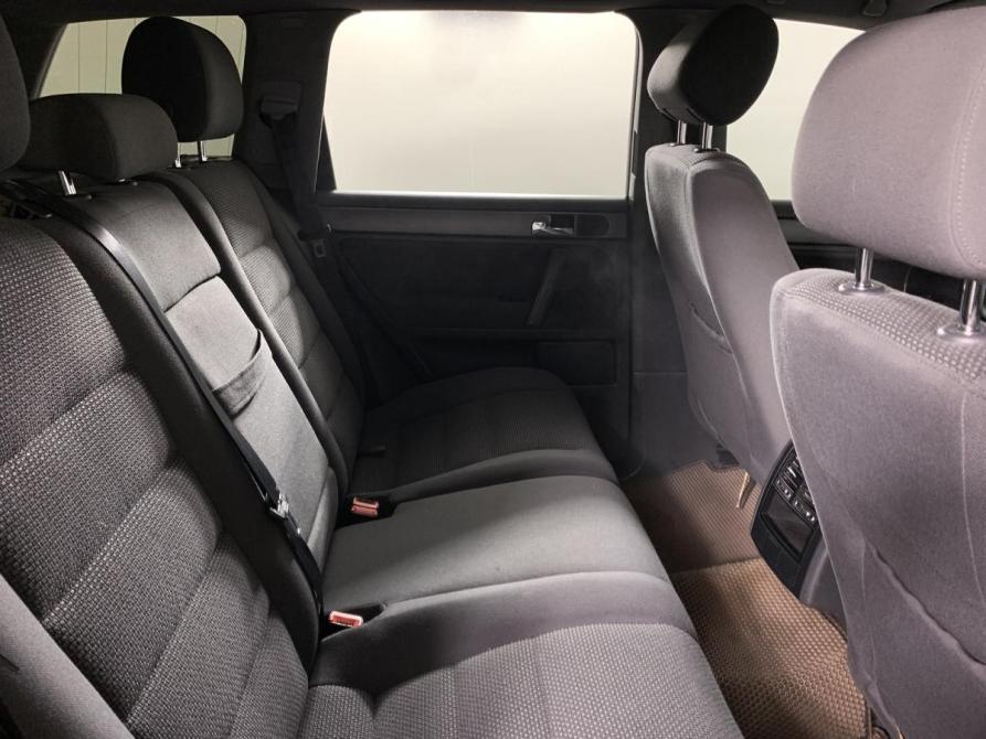 Volkswagen Touareg I Рестайлинг Москва  - изображение 17