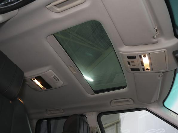 Land Rover Range Rover III Рестайлинг 2 с пробегом 2010 года, цена 2 100 000 рублей, 180000 км, внедорожник, Автокод Объявления