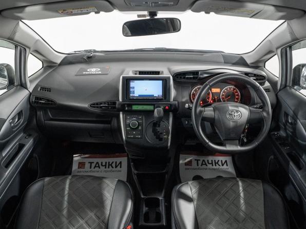Toyota Wish II Рестайлинг с пробегом 2017 года, цена 1 499 000 рублей, 123565 км, минивэн, Автокод Объявления