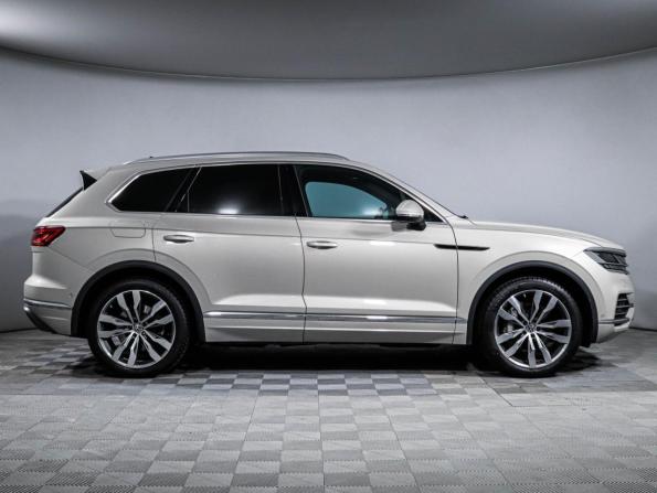 Volkswagen Touareg III с пробегом 2022 года, цена 6 690 000 рублей, 46477 км, внедорожник, Автокод Объявления