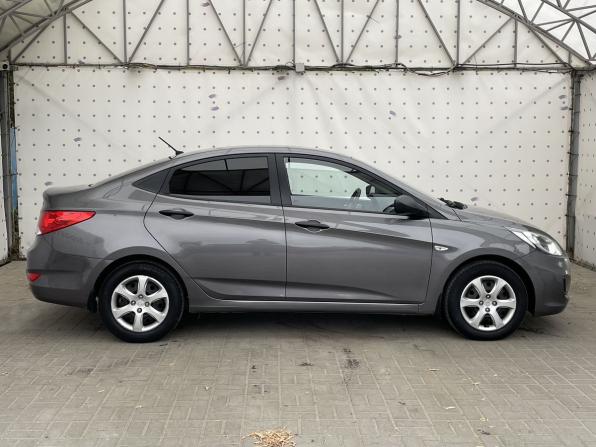Hyundai Solaris I с пробегом 2014 года, цена 850 000 рублей, 167178 км, седан, Автокод Объявления