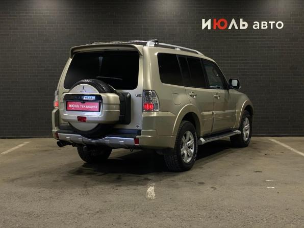 Mitsubishi Pajero IV с пробегом 2010 года, цена 1 800 000 рублей, 236957 км, внедорожник, Автокод Объявления