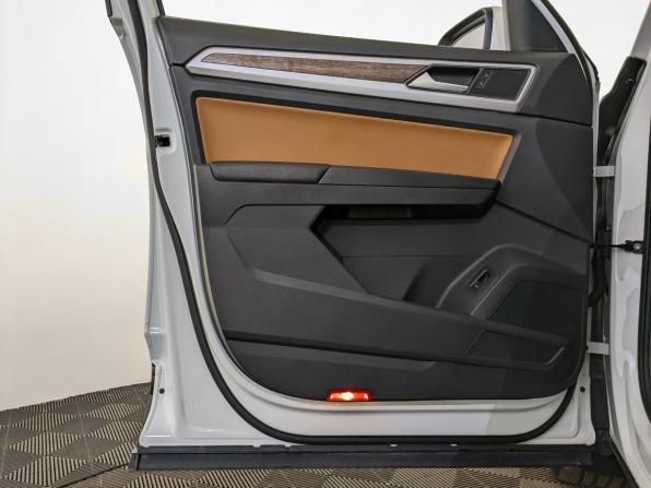 Volkswagen Teramont I с пробегом 2018 года, цена 3 990 000 рублей, 43164 км, внедорожник, Автокод Объявления