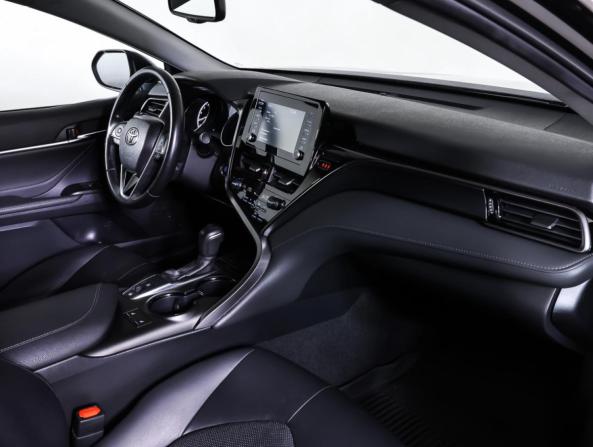 Toyota Camry VIII (XV70) Рестайлинг с пробегом 2021 года, цена 2 995 000 рублей, 58652 км, седан, Автокод Объявления