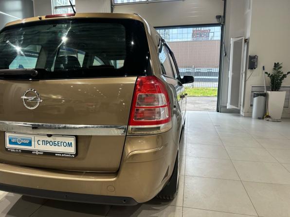 Opel Zafira B Рестайлинг с пробегом 2012 года, цена 620 000 рублей, 240080 км, компактвэн, Автокод Объявления