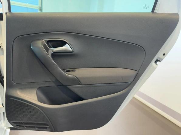 Volkswagen Polo V с пробегом 2014 года, цена 699 000 рублей, 266096 км, седан, Автокод Объявления