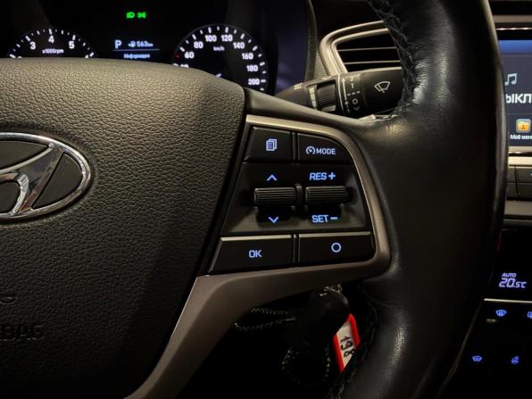 Hyundai Solaris II с пробегом 2019 года, цена 1 239 000 рублей, 102686 км, седан, Автокод Объявления