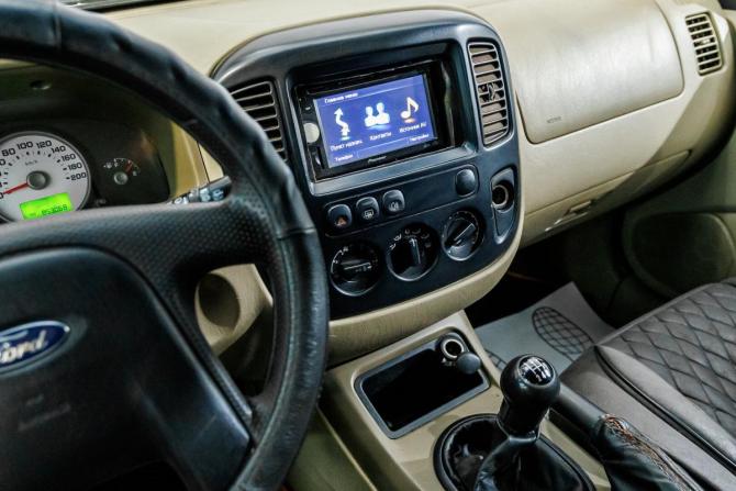 Ford Maverick III с пробегом 2004 года, цена 348 000 рублей, 380000 км, внедорожник, Автокод Объявления