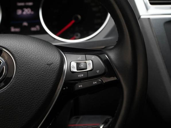 Volkswagen Tiguan II с пробегом 2020 года, цена 2 799 050 рублей, 46582 км, внедорожник, Автокод Объявления