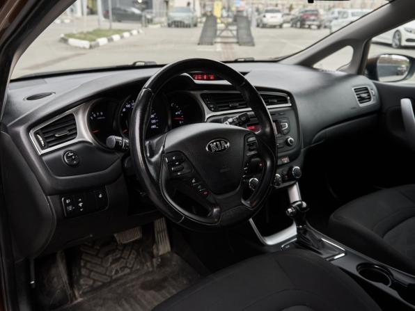 Kia Ceed II Рестайлинг с пробегом 2015 года, цена 1 140 000 рублей, 111967 км, хэтчбек, Автокод Объявления