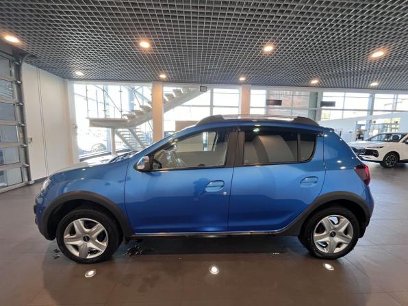 Renault Sandero II с пробегом 2017 года, цена 750 000 рублей, 246905 км, хэтчбек, Автокод Объявления