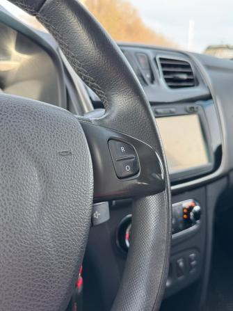 Renault Sandero II с пробегом 2015 года, цена 958 000 рублей, 154950 км, хэтчбек, Автокод Объявления